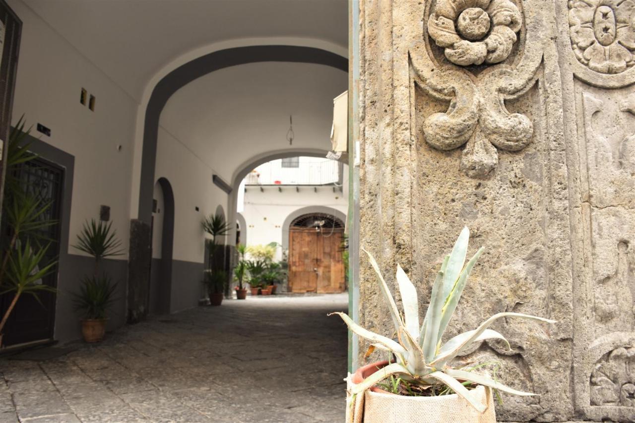 Varriale House Parking Free Small Car Napoli Ngoại thất bức ảnh
