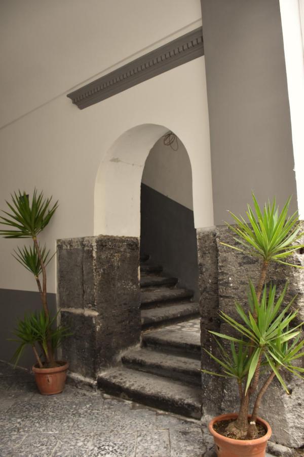 Varriale House Parking Free Small Car Napoli Ngoại thất bức ảnh