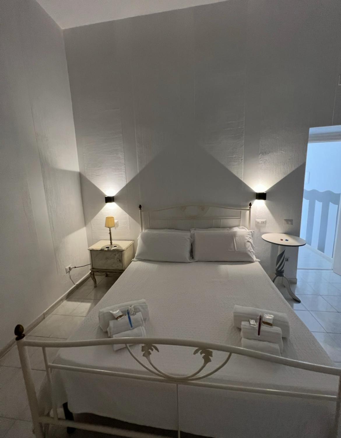 Varriale House Parking Free Small Car Napoli Ngoại thất bức ảnh